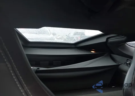 2017 Chevrolet Corvette Grand Sport z USA, uszkodzony, nr VIN 1G1YW2D71H5115864